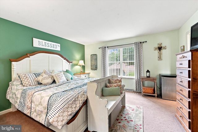 121 MEADOWVIEW DR, Gap, PA 17527