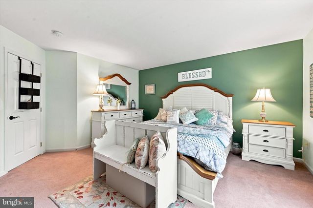 121 MEADOWVIEW DR, Gap, PA 17527
