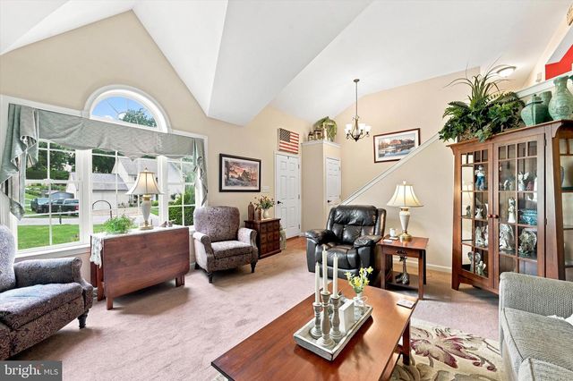 121 MEADOWVIEW DR, Gap, PA 17527