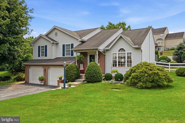 121 MEADOWVIEW DR, Gap, PA 17527
