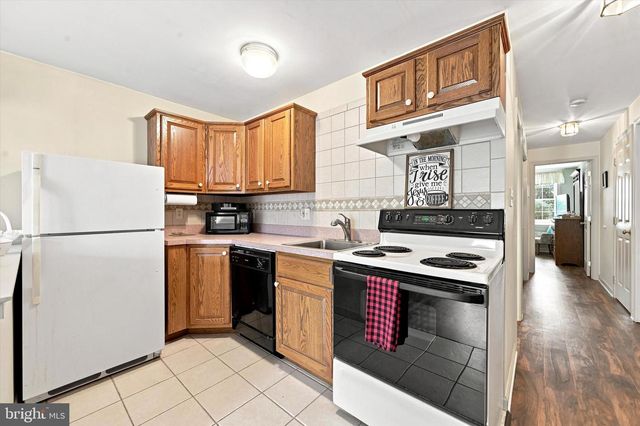 121 MEADOWVIEW DR, Gap, PA 17527