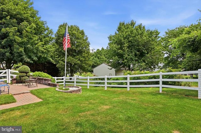 121 MEADOWVIEW DR, Gap, PA 17527