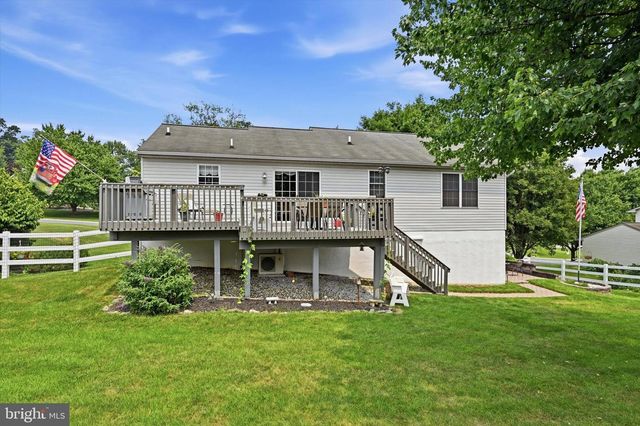 121 MEADOWVIEW DR, Gap, PA 17527
