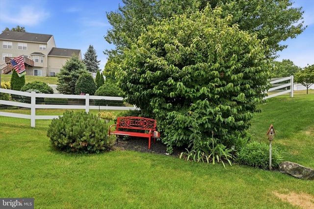 121 MEADOWVIEW DR, Gap, PA 17527