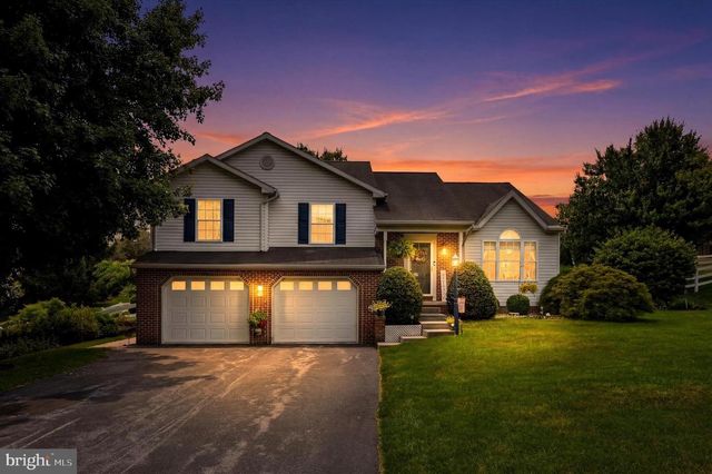 121 MEADOWVIEW DR, Gap, PA 17527