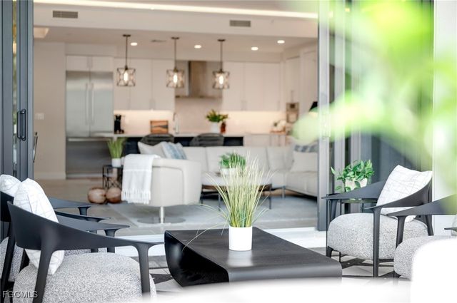 1115 Central AVE 252, Naples, FL 34102