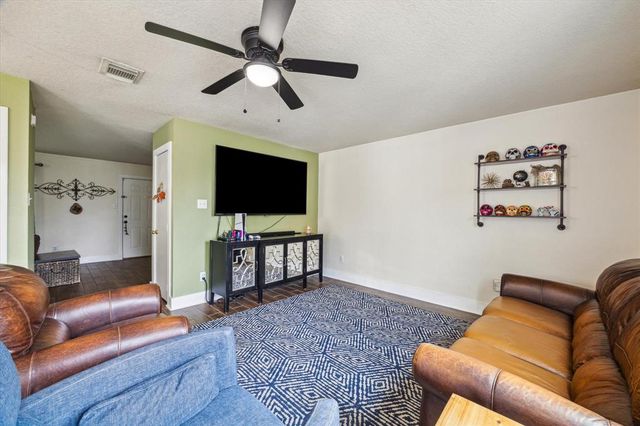 2858 Morningmist Lane, Dickinson, TX 77539
