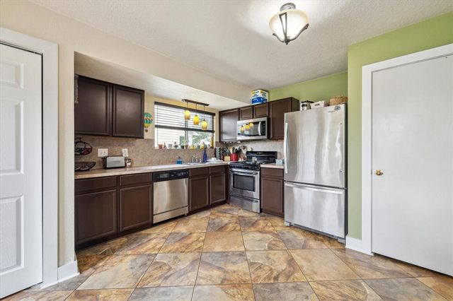 2858 Morningmist Lane, Dickinson, TX 77539