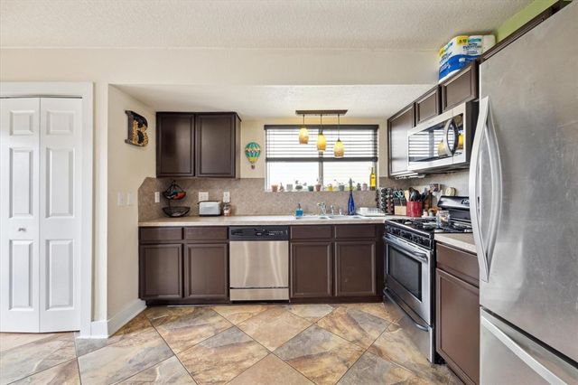 2858 Morningmist Lane, Dickinson, TX 77539