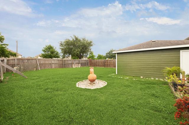 2858 Morningmist Lane, Dickinson, TX 77539