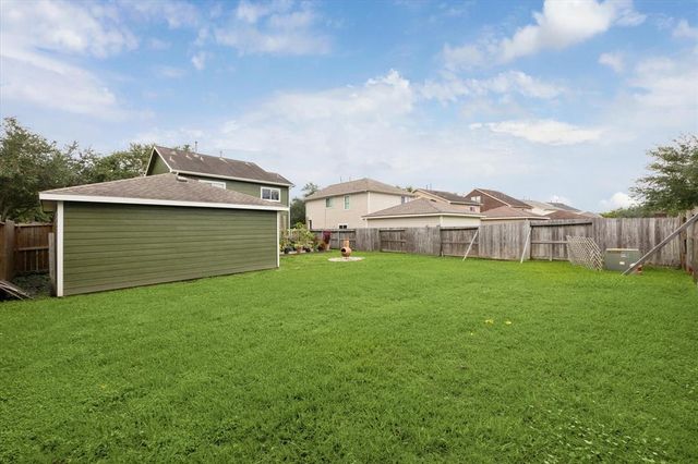 2858 Morningmist Lane, Dickinson, TX 77539