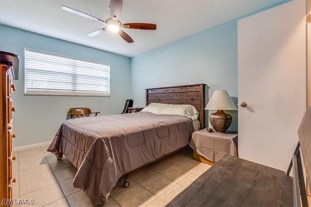 4290 Gulfstream DR 4, Naples, FL 34112