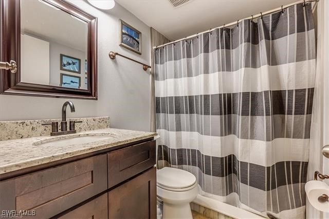 4290 Gulfstream DR 4, Naples, FL 34112