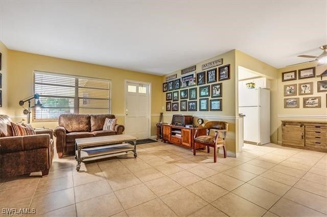 4290 Gulfstream DR 4, Naples, FL 34112