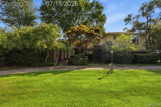 2726 Bay Drive, West Bloomfield, MI 48324
