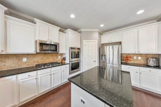 62 Applewood Lane, Acworth, GA 30101