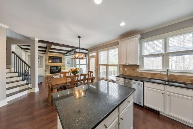 62 Applewood Lane, Acworth, GA 30101