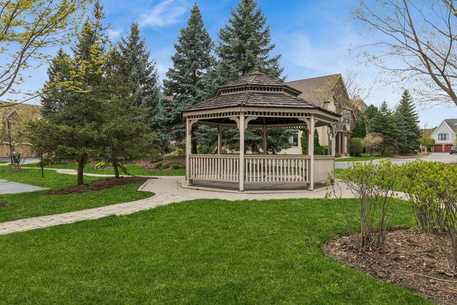 20565 N Westpark Place 6, Deer Park, IL 60010
