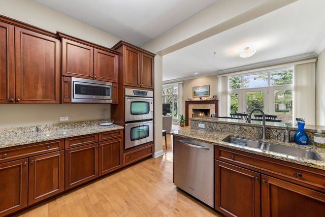 20565 N Westpark Place 6, Deer Park, IL 60010