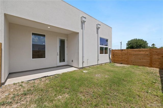 1214 N Lincoln Avenue, San Juan, TX 78589
