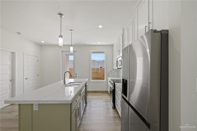 1214 N Lincoln Avenue, San Juan, TX 78589