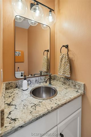 5817 Stallion Ridge, College Station, TX 77845