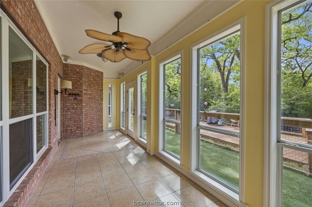 5817 Stallion Ridge, College Station, TX 77845