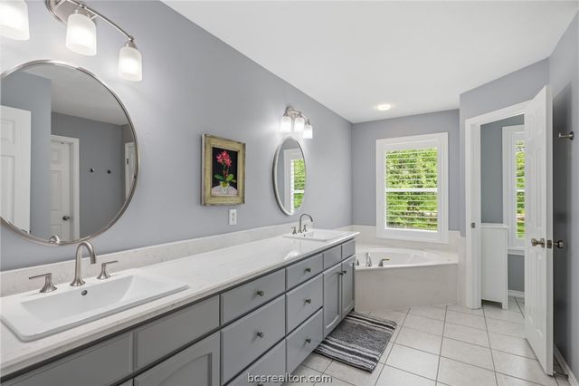 5817 Stallion Ridge, College Station, TX 77845