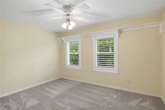 5817 Stallion Ridge, College Station, TX 77845