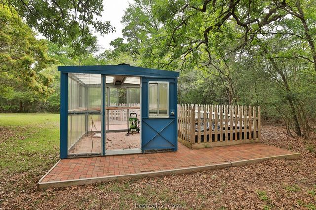 5817 Stallion Ridge, College Station, TX 77845