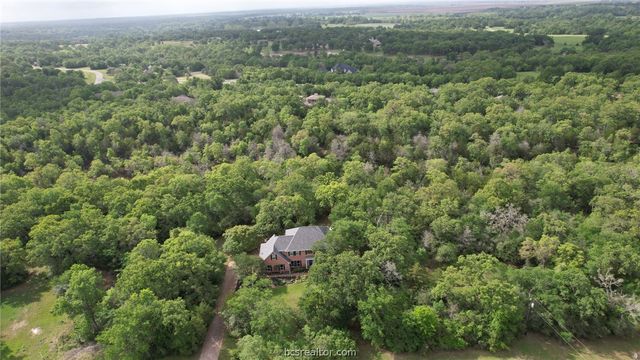 5817 Stallion Ridge, College Station, TX 77845