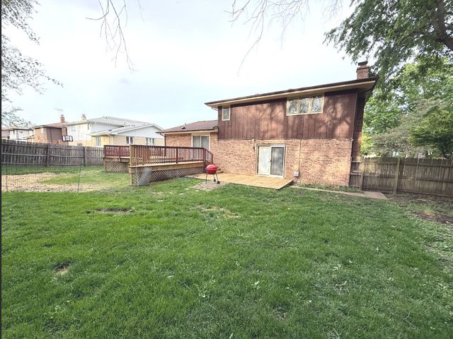 10158 S 87th Court, Palos Hills, IL 60465