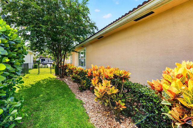 176 Andros Harbour Place, Jupiter, FL 33458