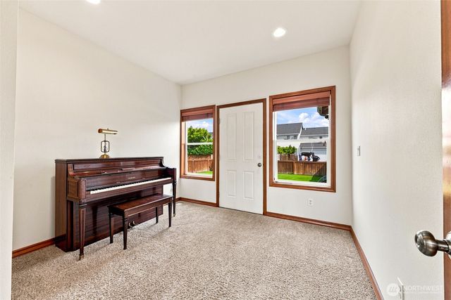 3265 Phillips Avenue, Enumclaw, WA 98022