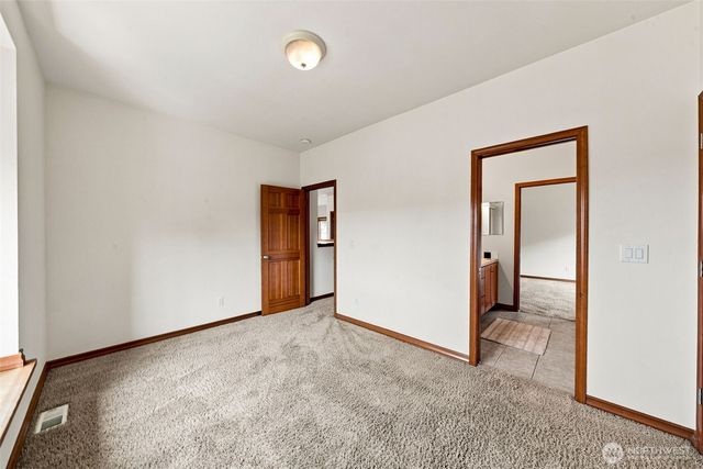 3265 Phillips Avenue, Enumclaw, WA 98022