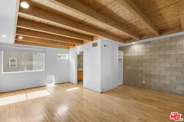 717 N Highland Avenue 16, Los Angeles, CA 90038