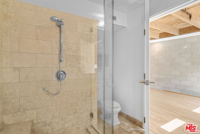 717 N Highland Avenue 16, Los Angeles, CA 90038