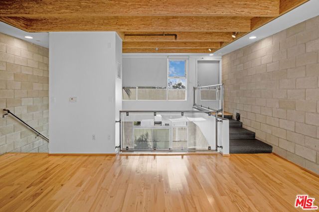 717 N Highland Avenue 16, Los Angeles, CA 90038