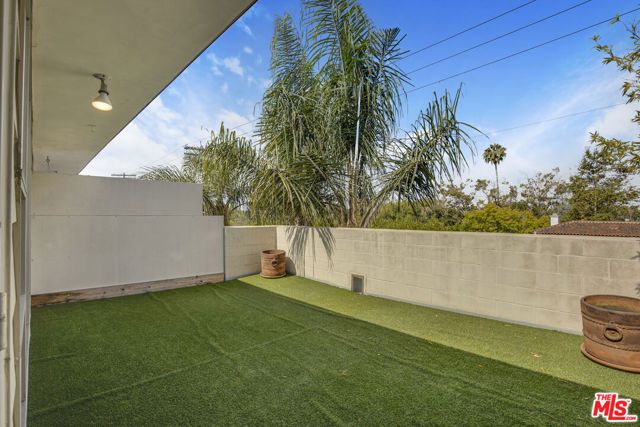 717 N Highland Avenue 16, Los Angeles, CA 90038