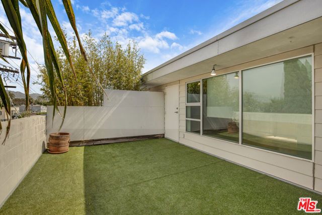 717 N Highland Avenue 16, Los Angeles, CA 90038