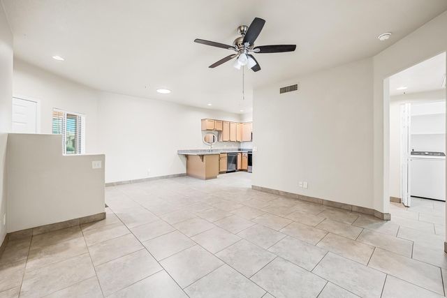 8800 N 107th Avenue 40, Peoria, AZ 85345