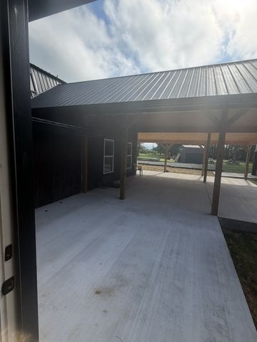 231 JJ Ln, Hillsboro, TN 37342