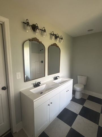 231 JJ Ln, Hillsboro, TN 37342