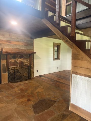 231 JJ Ln, Hillsboro, TN 37342