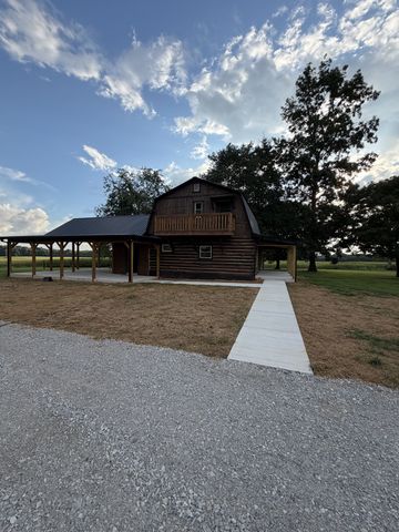 231 JJ Ln, Hillsboro, TN 37342