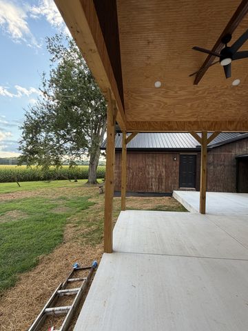 231 JJ Ln, Hillsboro, TN 37342