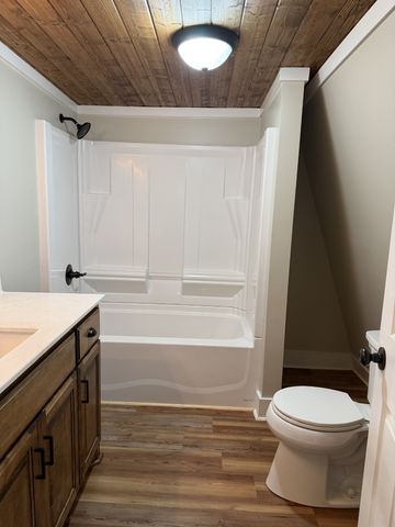 231 JJ Ln, Hillsboro, TN 37342