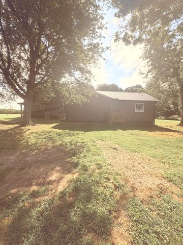 231 JJ Ln, Hillsboro, TN 37342