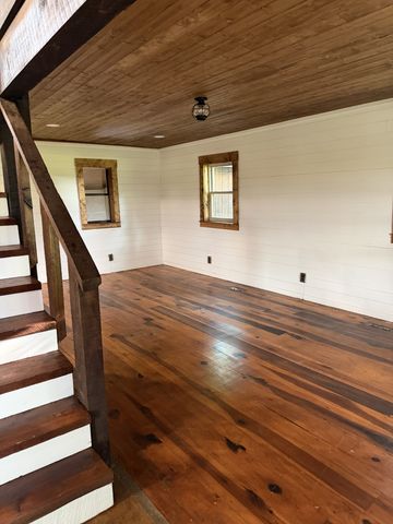 231 JJ Ln, Hillsboro, TN 37342