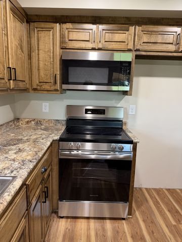 231 JJ Ln, Hillsboro, TN 37342